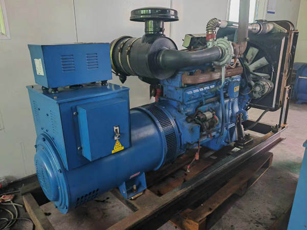 龙州100kW柴油发电机组使用多级机油有哪些优缺点？
